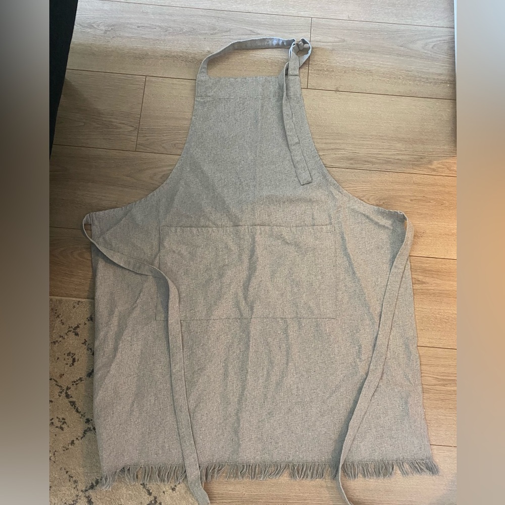 Grey cotton apron